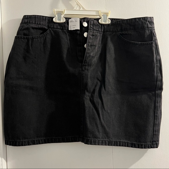 NWT Forever 21+ Black Denim Skirt 0X - Picture 1 of 4